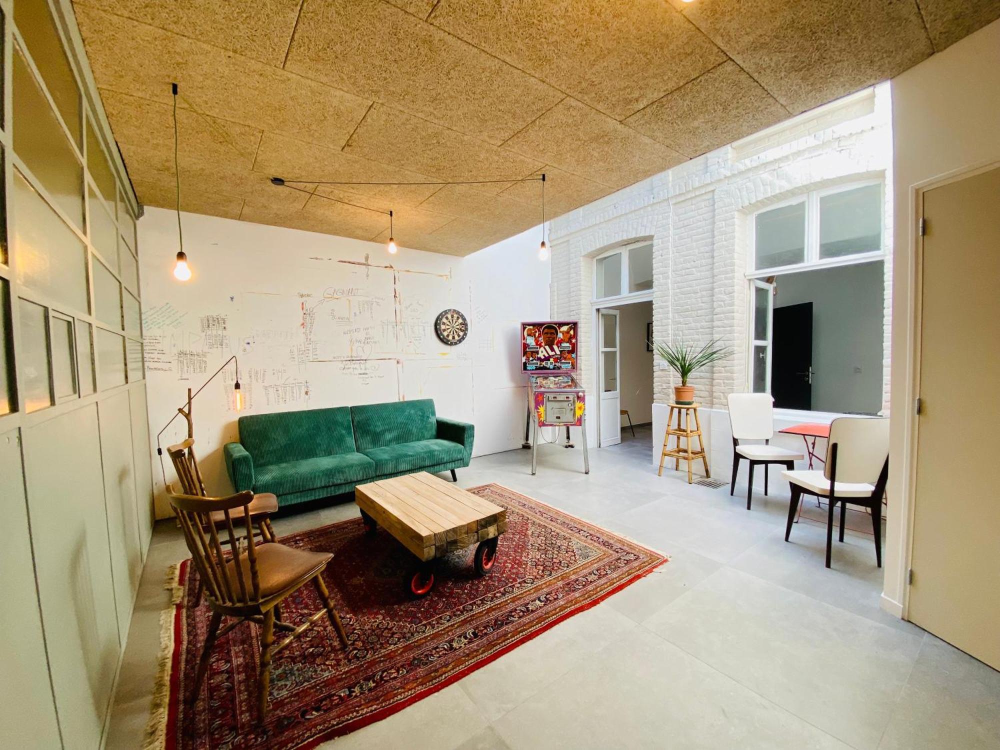 Oasis Urbaine - Spacieux Et Calme Avec Patio Lille Exterior foto